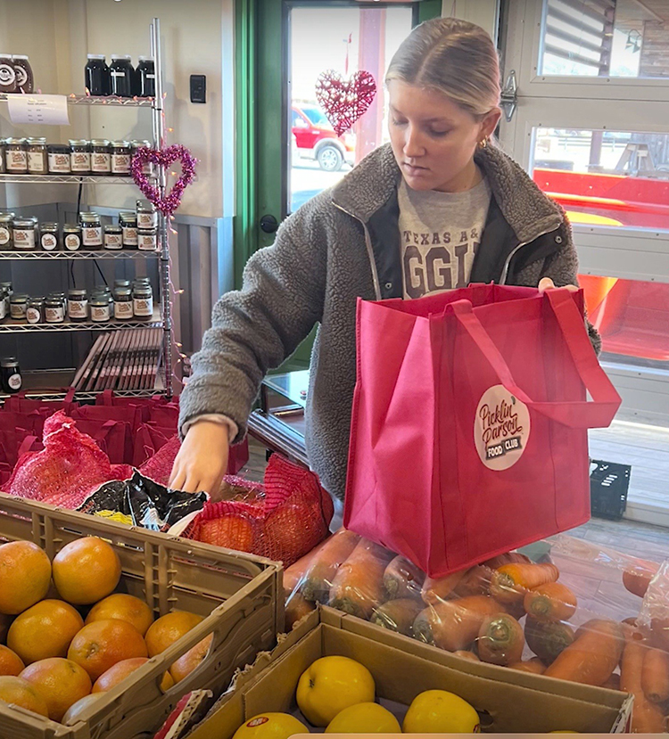 Shopping for fruit