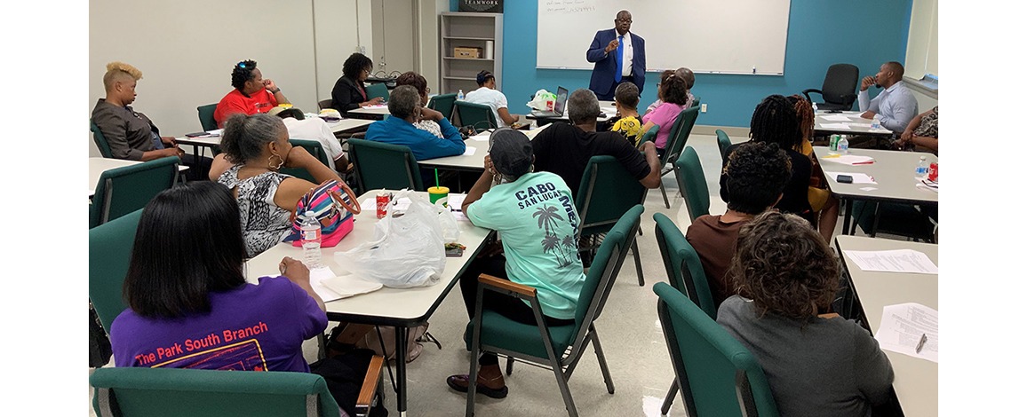 Stanely Mays teaching a class